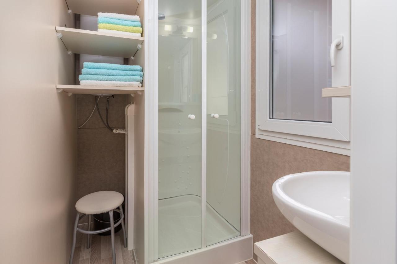 West Coast Mobilhome With Xxl Terrace Tar-Vabriga Ngoại thất bức ảnh